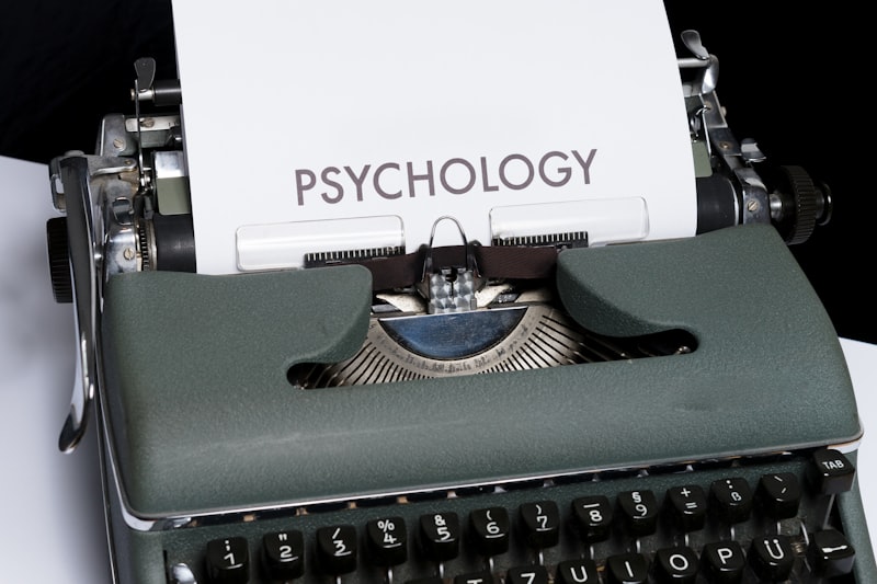 Alfa: El origen de la primacía psicológica