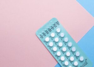 Antiandrógenos: Control hormonal y equilibrio emocional