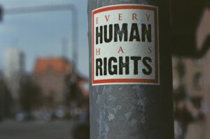 Antropomorfismo: Por qué vemos humanos en todas partes
