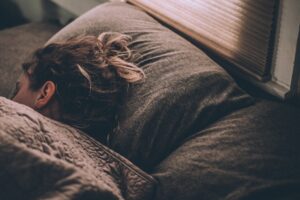 Apnea: El impacto psicológico del sueño interrumpido