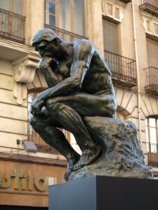 El Analista: El arte de descifrar la conducta humana