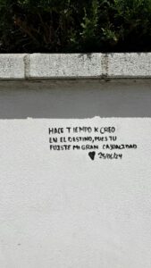 Escritura atáxica: El caos detrás de cada trazo perdido