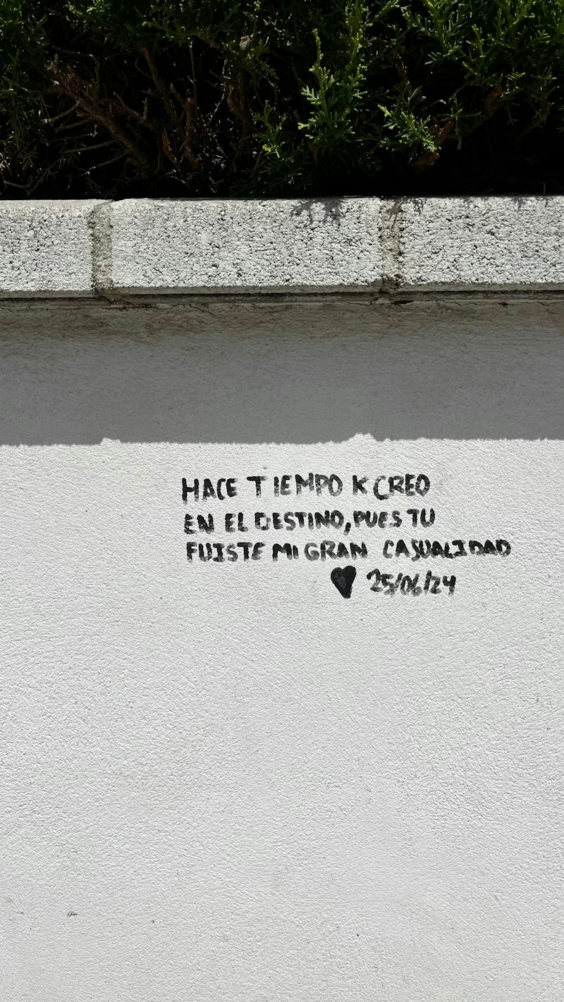 Escritura atáxica: El caos detrás de cada trazo perdido