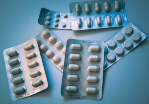 Fármacos Antivirales: Ciencia, Salud y Bienestar Mental