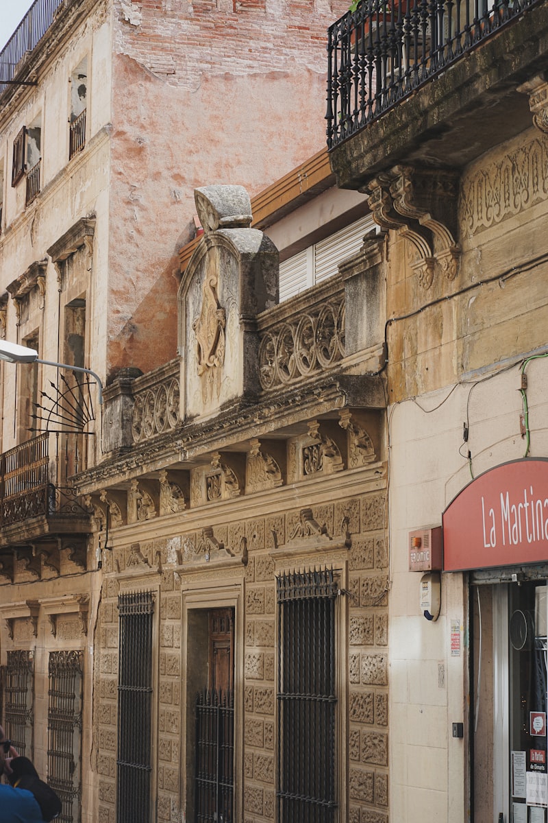 Herencia Arcaica: El peso del pasado en tu arquitectura