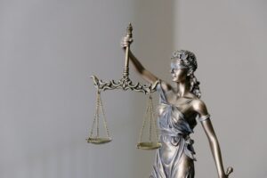 Penas Alternativas: Justicia con Enfoque en la Rehabilitación