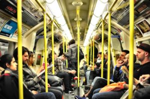 Transporte Anterógrado: La autopista vital de tu mente