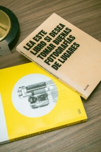 Teoría de la Atribución: ¿Por qué juzgamos a los líderes?