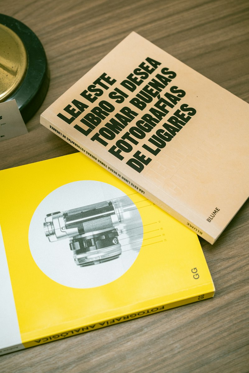 Teoría de la Atribución: ¿Por qué juzgamos a los líderes?